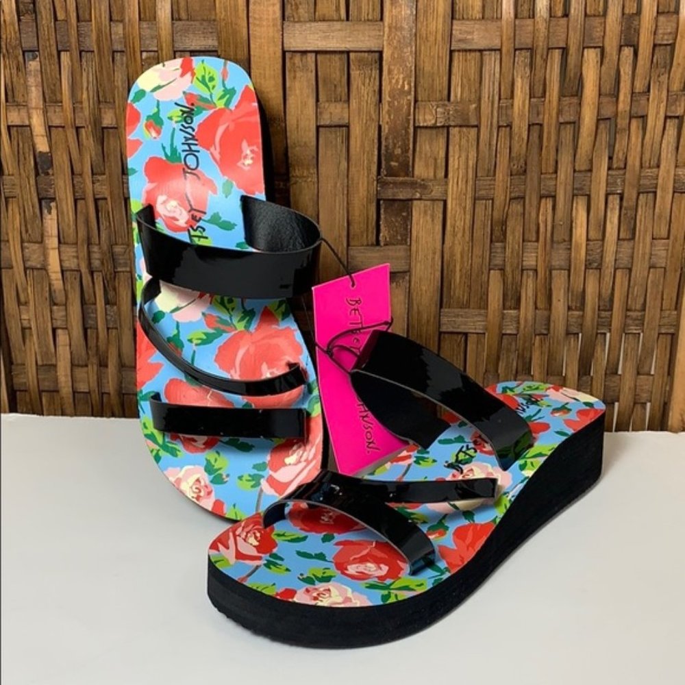 Betsey Johnson Black Strap Floral Platform Sandals